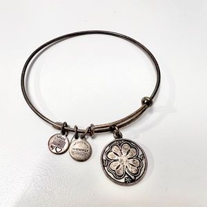 Alex and Ani Lucky Clover Bracelet Bangle